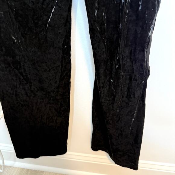 Free People We Are HAH Jump On It Velvet Jumpsuit In Black Size Large New - Picture 14 of 16